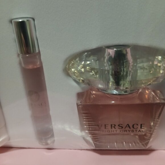 Versace Bright Crystal Gift Set - Picture 3 of 5
